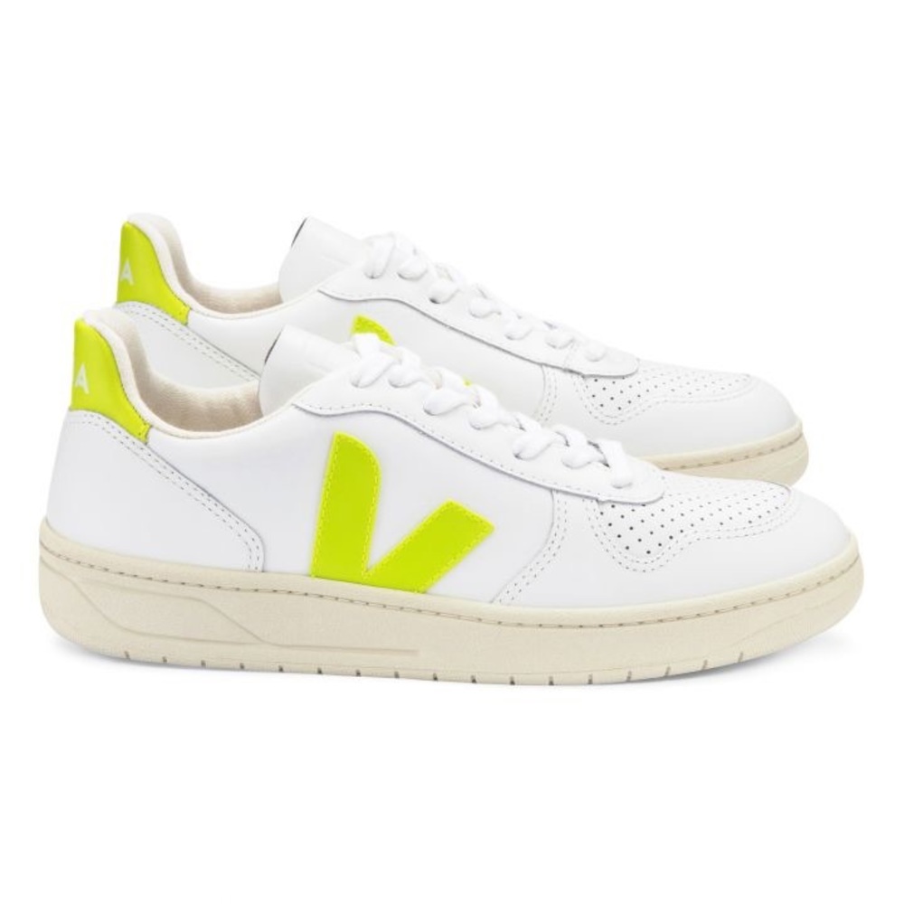 Veja V-10 Women’s leather sneaker  -size 39